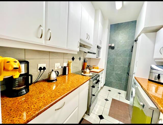 2 BEDROOM APARTMENT FOR SALE IN SCOTTBURGH CENTRAL